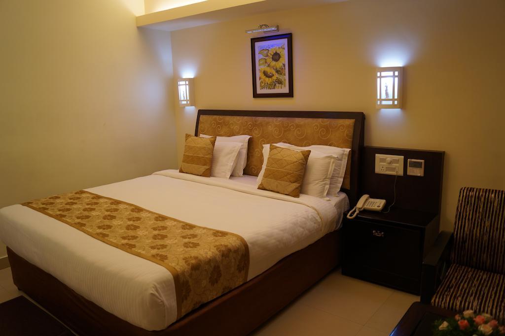 Hotel Budhil Park Visákhapatnam Szoba fotó