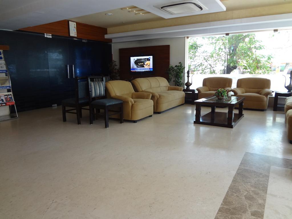 Hotel Budhil Park Visákhapatnam Kültér fotó