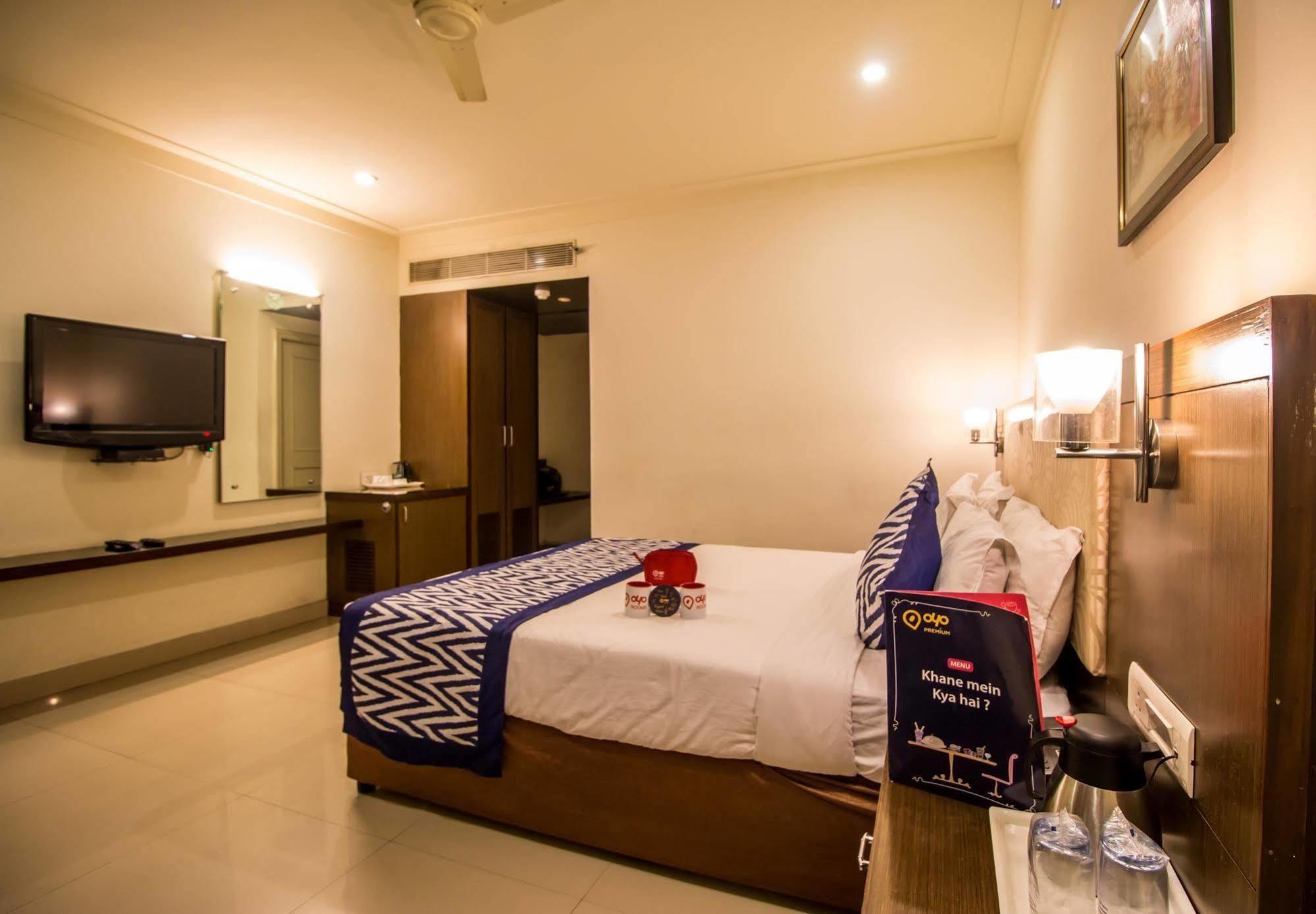 Hotel Budhil Park Visákhapatnam Kültér fotó
