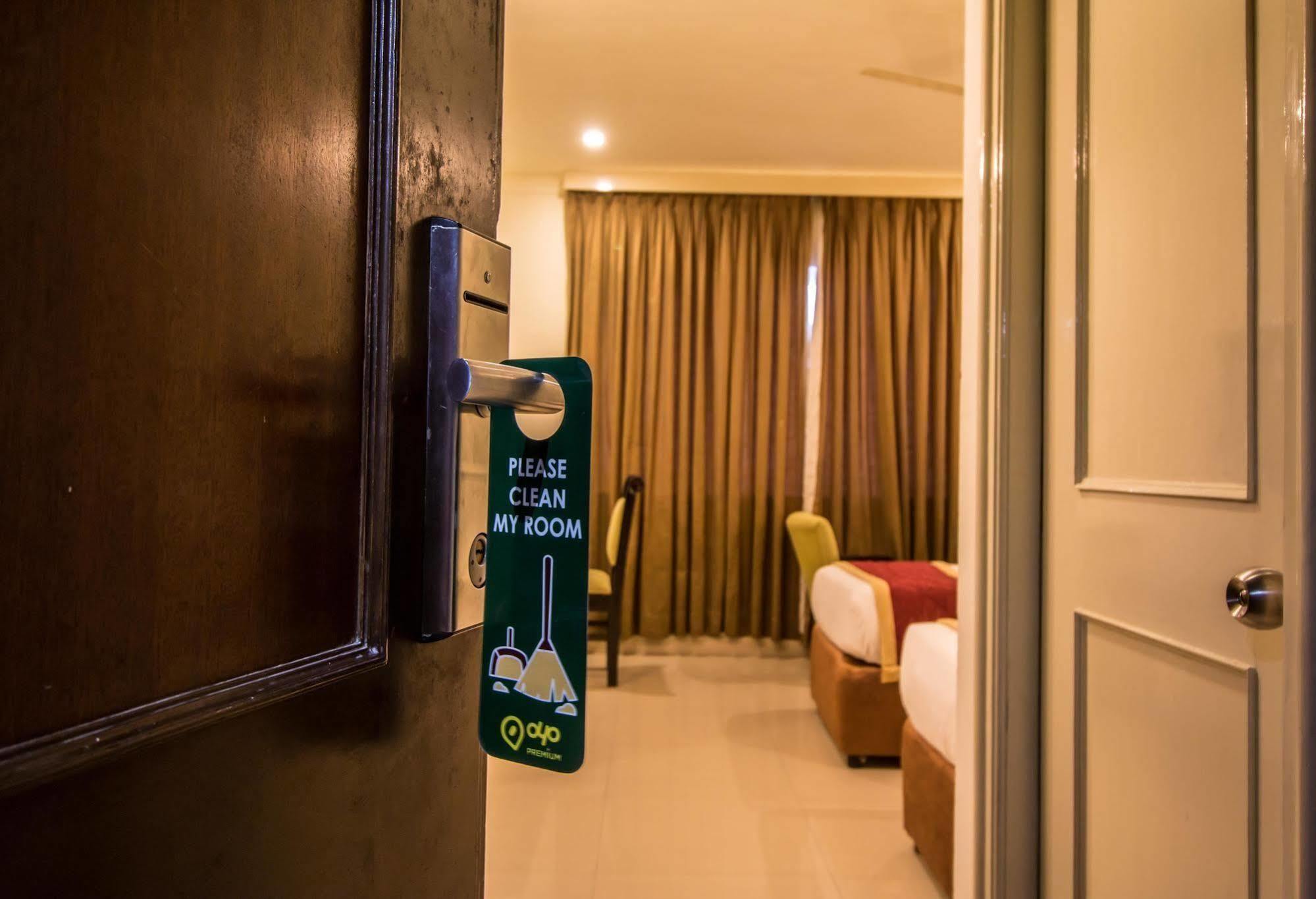 Hotel Budhil Park Visákhapatnam Kültér fotó