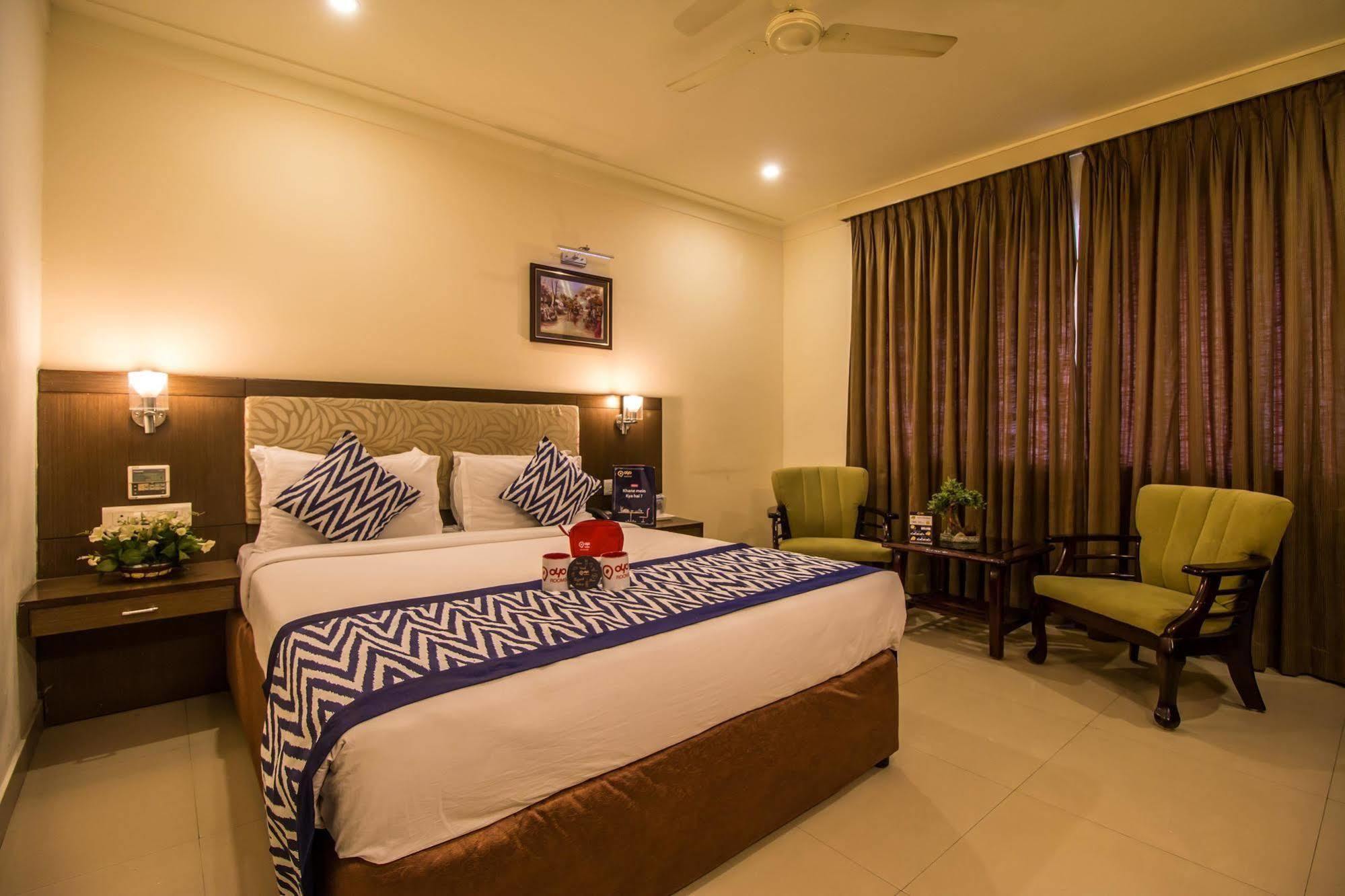 Hotel Budhil Park Visákhapatnam Kültér fotó