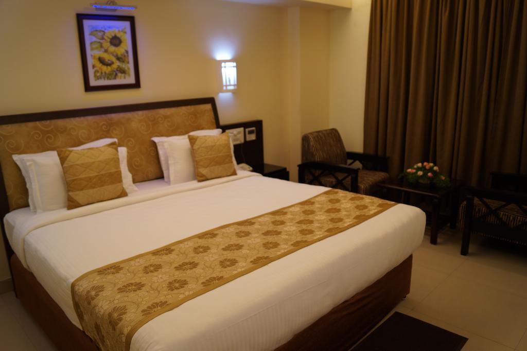 Hotel Budhil Park Visákhapatnam Kültér fotó