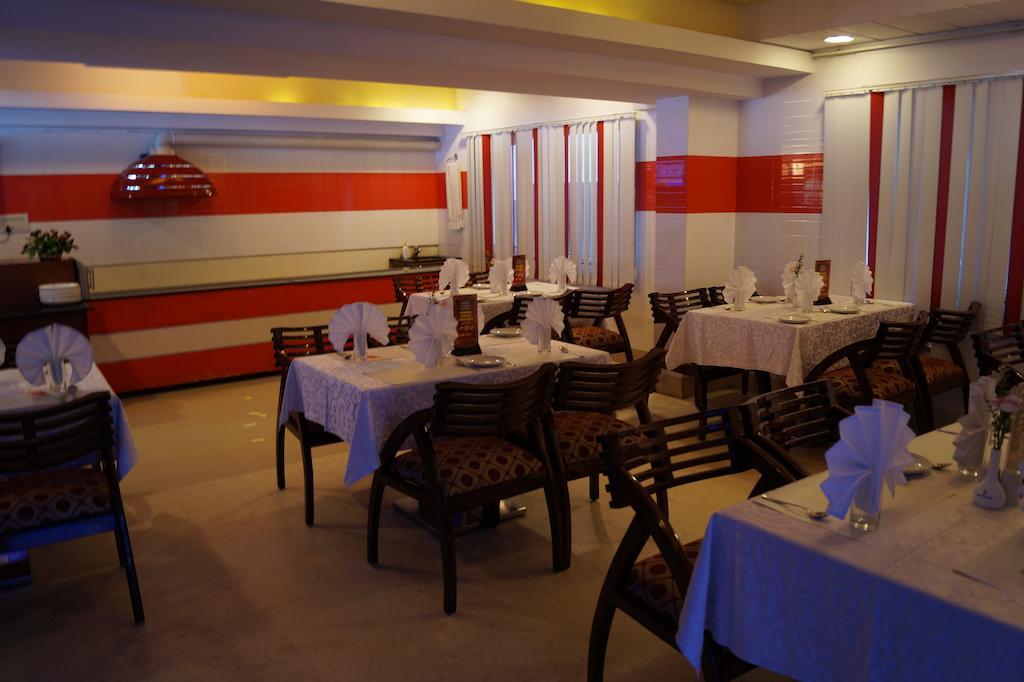 Hotel Budhil Park Visákhapatnam Kültér fotó